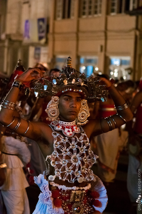 Шри-Ланкийский танцор